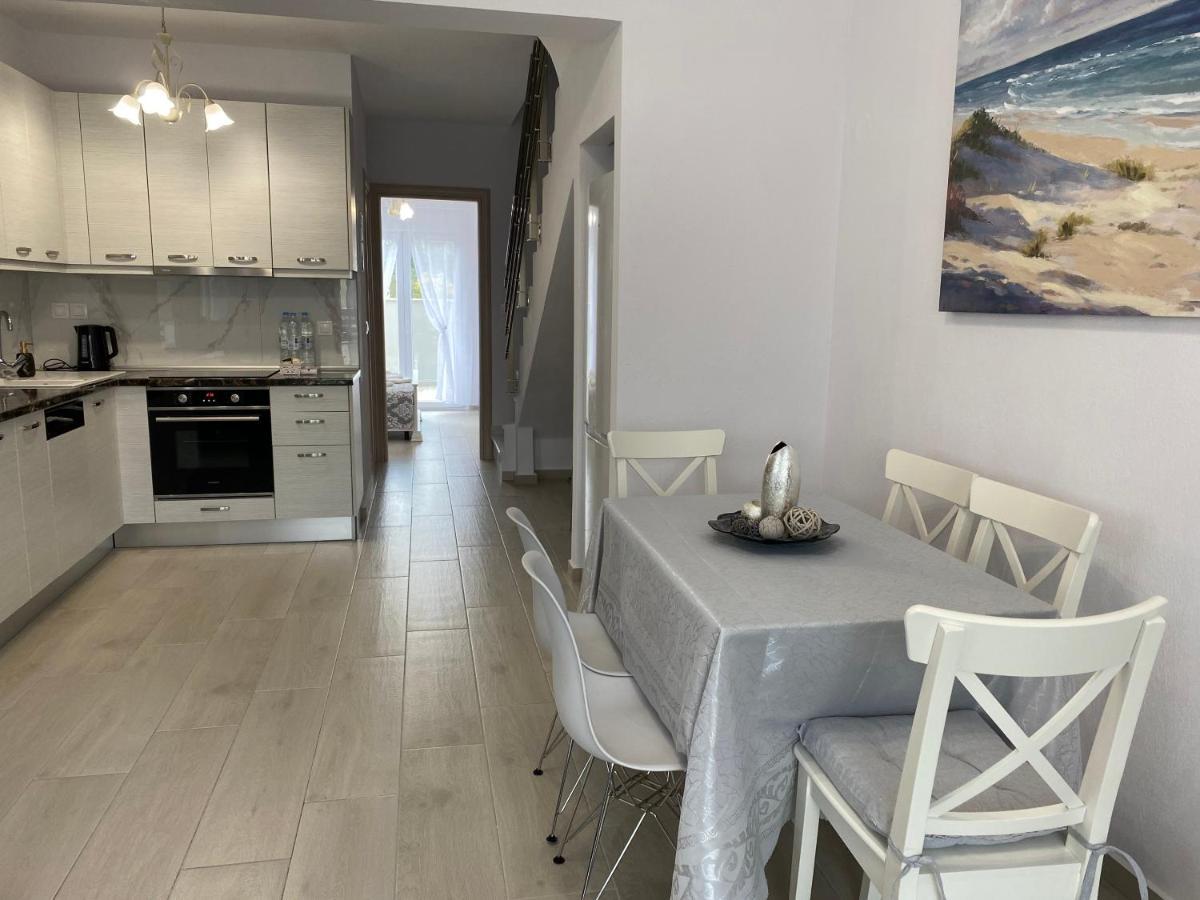 Lili Houses In Nikiti 350M From The Beach 외부 사진