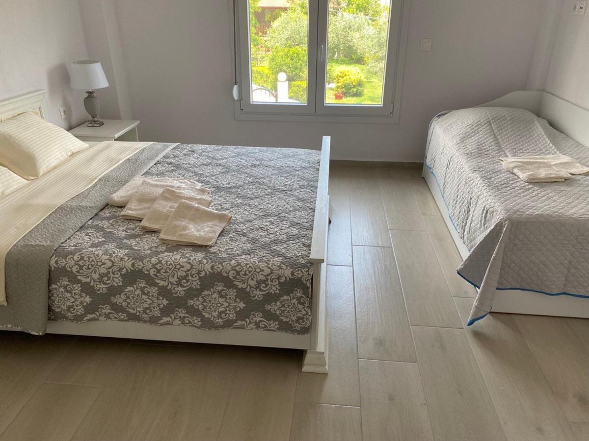 Lili Houses In Nikiti 350M From The Beach 외부 사진