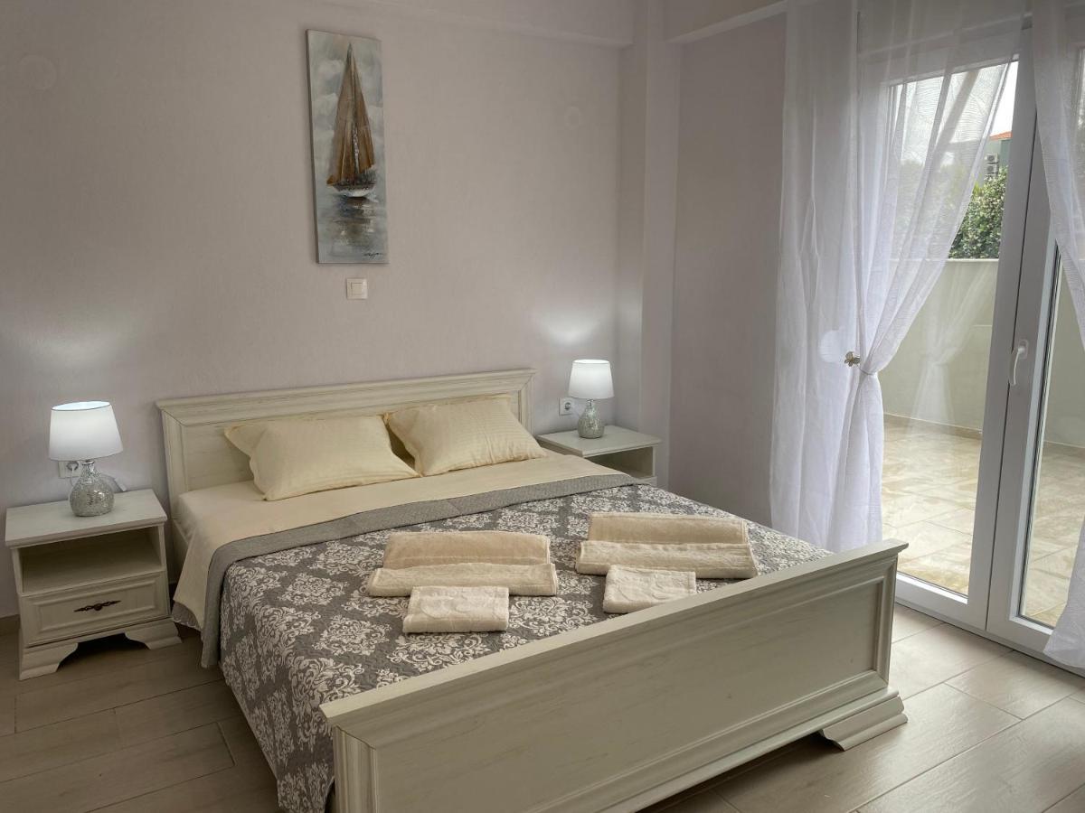 Lili Houses In Nikiti 350M From The Beach 외부 사진