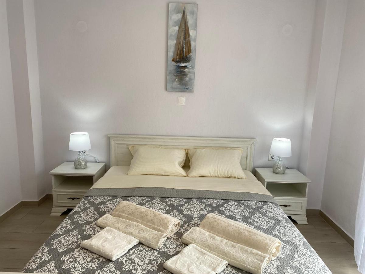 Lili Houses In Nikiti 350M From The Beach 외부 사진