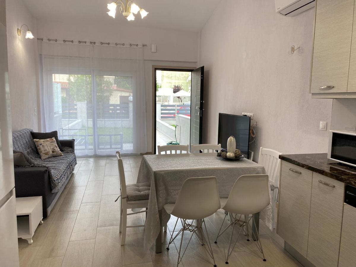 Lili Houses In Nikiti 350M From The Beach 외부 사진