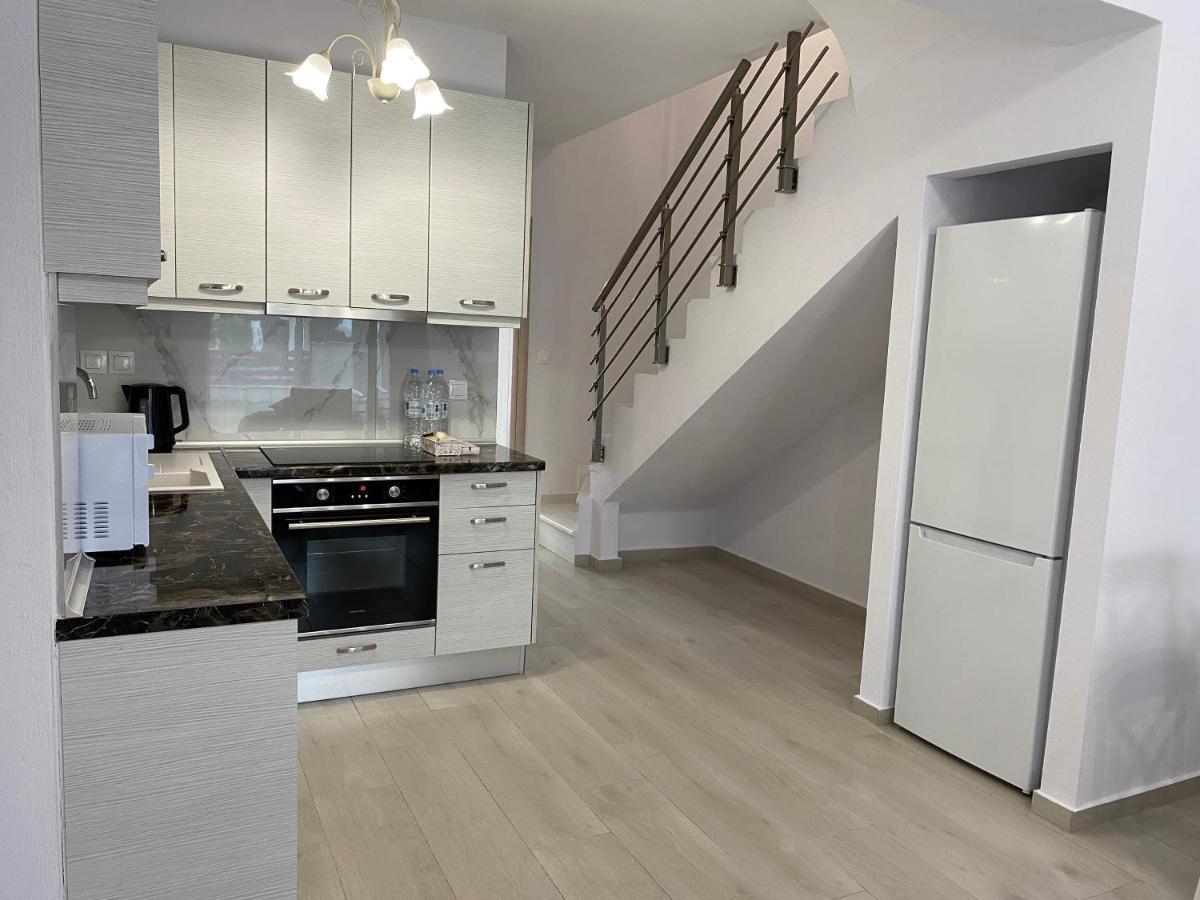 Lili Houses In Nikiti 350M From The Beach 외부 사진